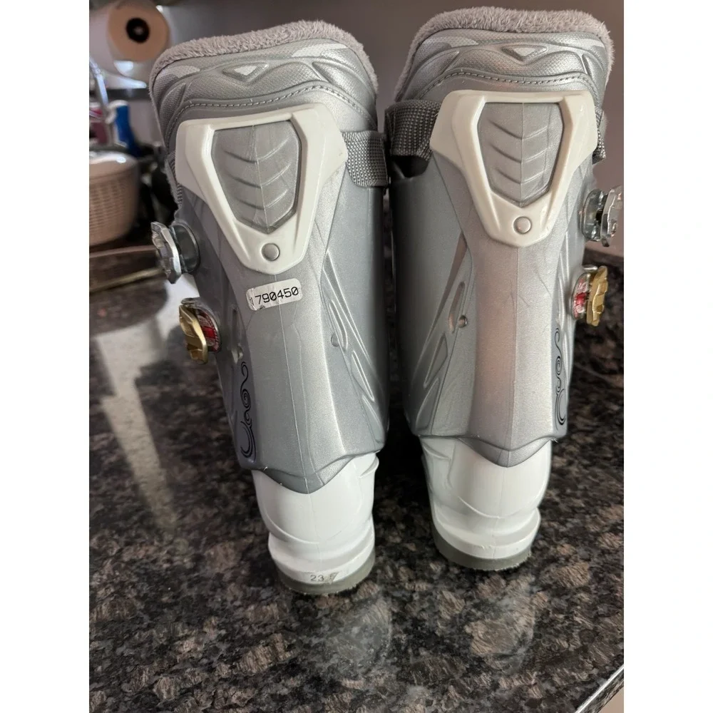 Nordica One Easy 60 Women's Ski Boots - Size 6.5 / Mondo 23.5 Used‎ Good Condit!